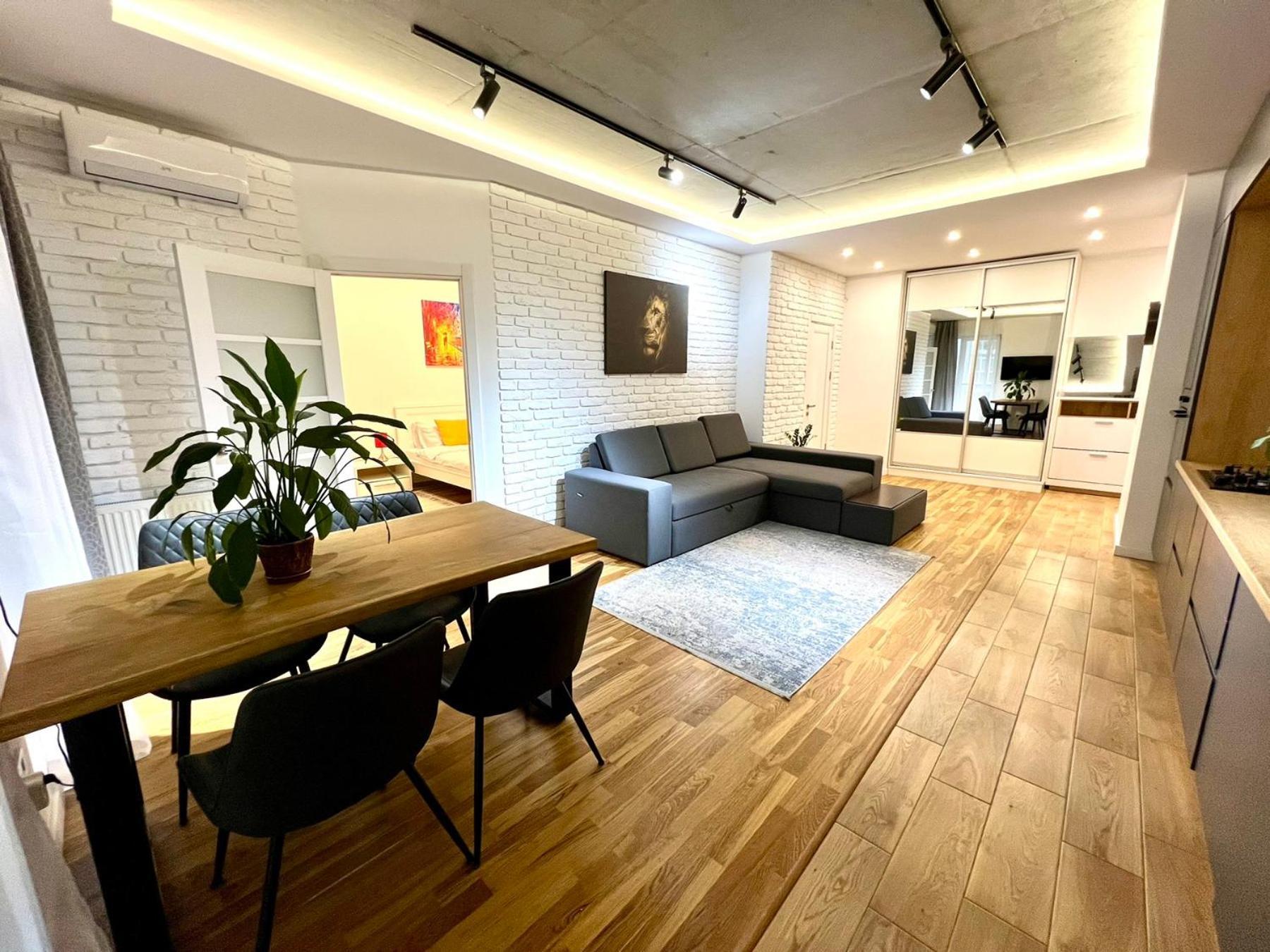Osapart Comfortable Apartment In A Complex Great Britain Lemberg Exterior foto